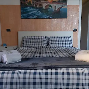 https://palazzo-ponte-pietra.hotelinveneto.com